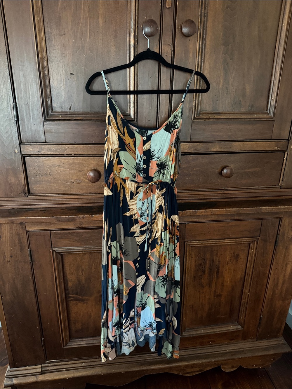 Tropical Print Midi Dress in Black and Multi